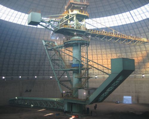 Kruhov&yacute; horn&iacute; stohovac&iacute; bočn&iacute; stohovač a regener&aacute;tor